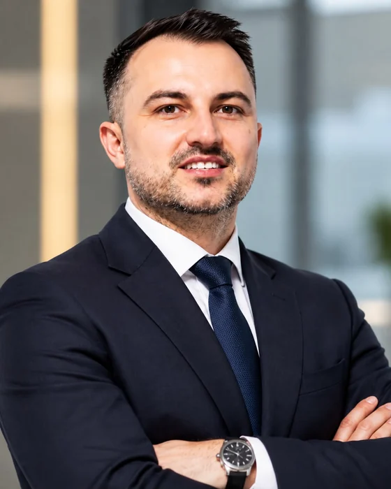Adrian Vuță, consultant credite